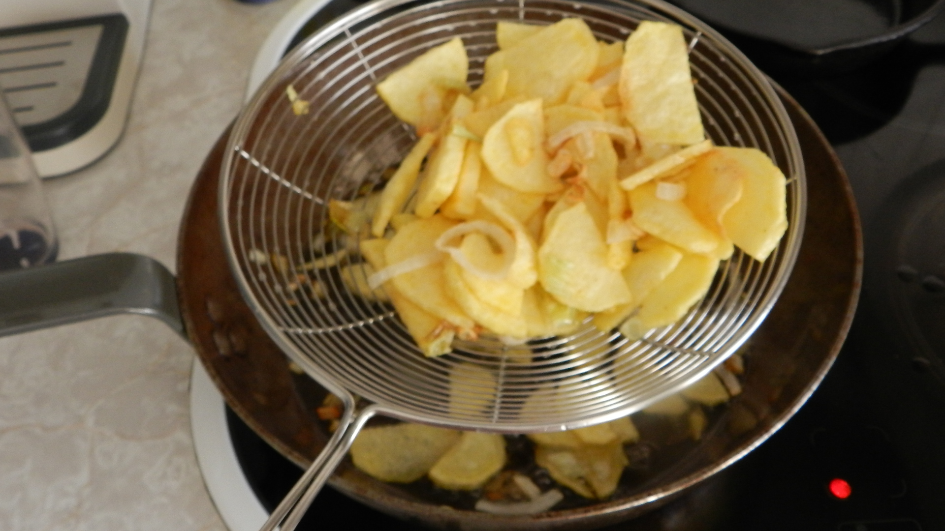 [COCINA] hoy voy a hacer la tortilla de patatas casi perfecta....