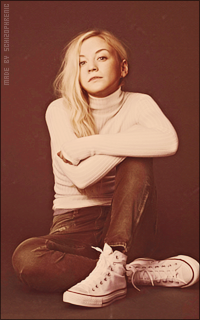 Emily Kinney KqLb2Du5_o