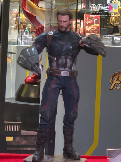 Exhibition Hot Toys : Avengers - Infinity Wars  9ZHdnGTa_o