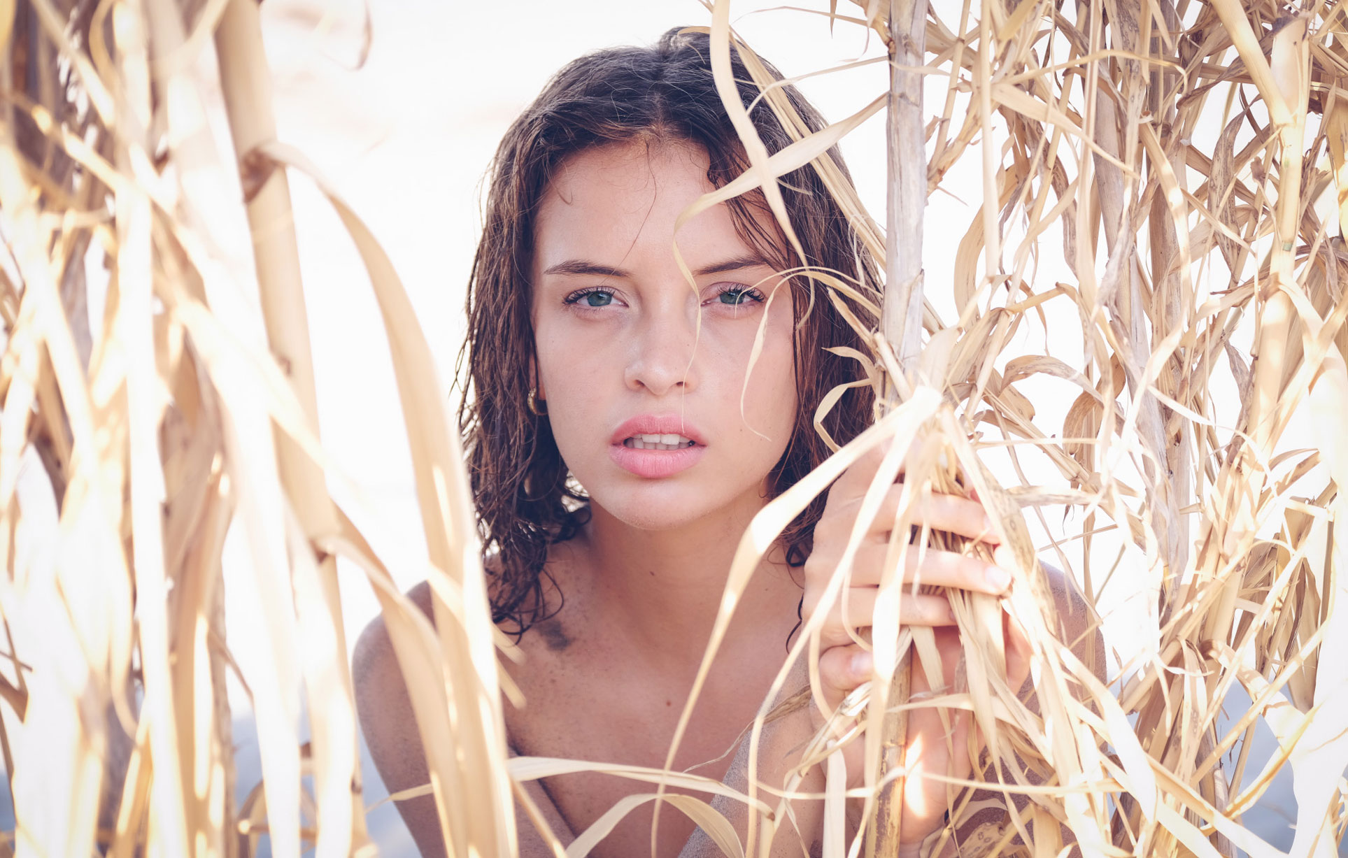 Private Beach / Gloria Fregonese by Adolfo Valente / Riven Magazine Private Beach / Gloria Fregonese by Adolfo Valente / Riven Magazine