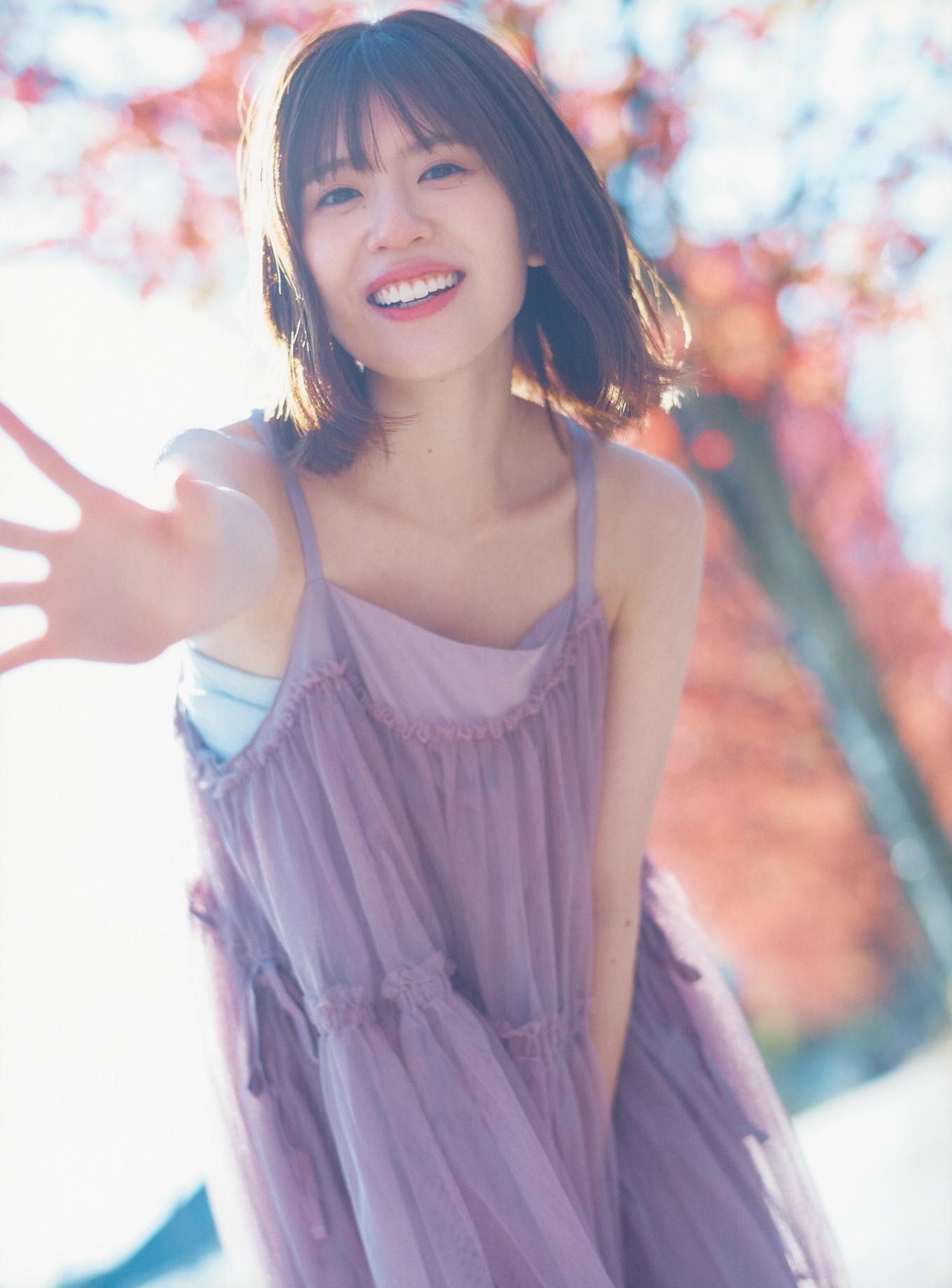 Konoka Matsuda 松田好花, 1st写真集 Photobook 「振り向いて」 Set.01(5)