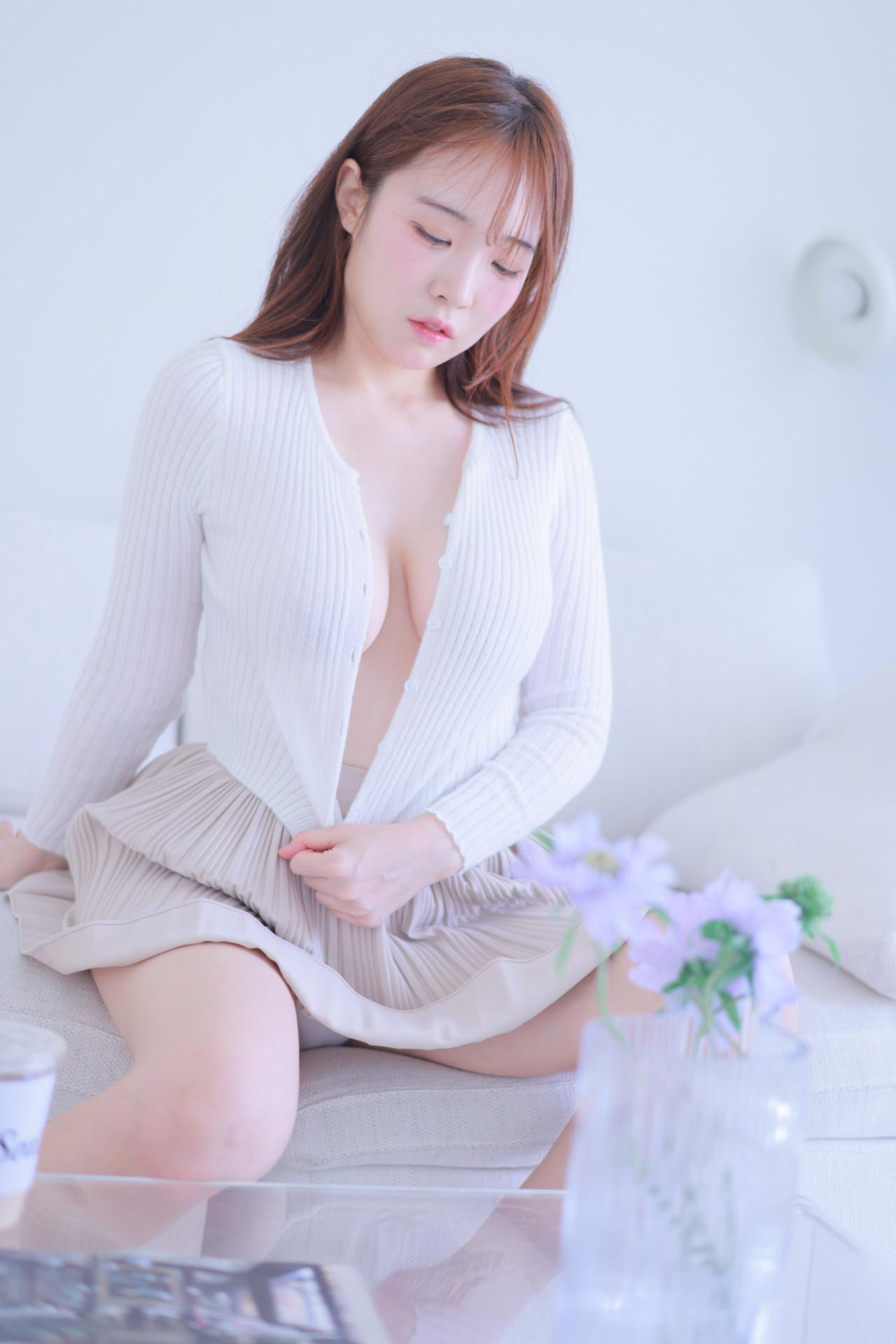Rinaモモリナ, Photobook ‘Knitwear’ Set.01(28)