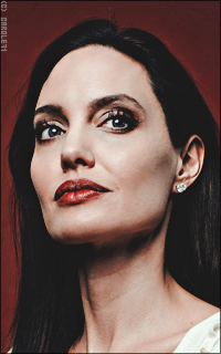 Angelina Jolie 7wNBXlRA_o