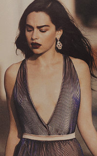 Emilia Clarke NeGBfiH1_o