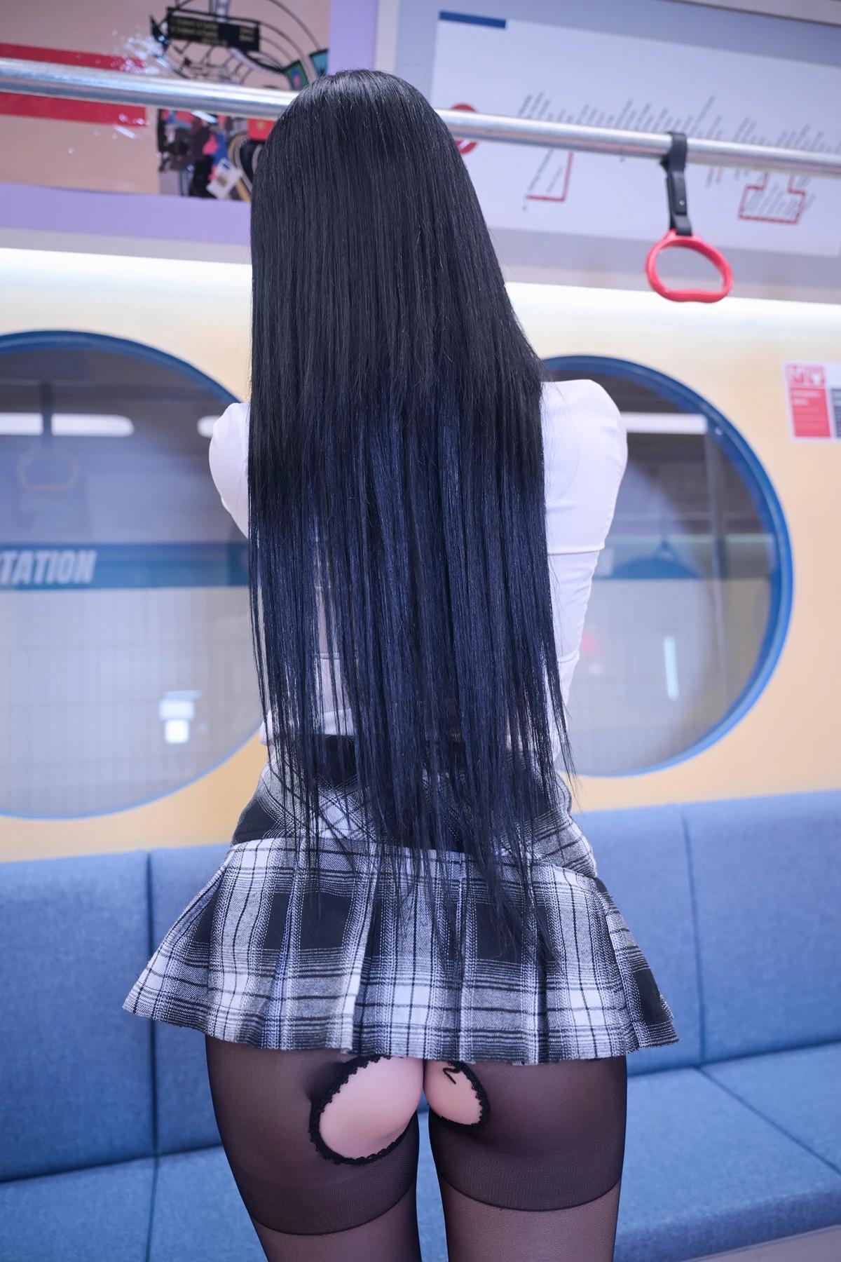 Jeong Bomi 정보미, PhotoBook 「Schoolgirl In The Subway」 Set.01(25)