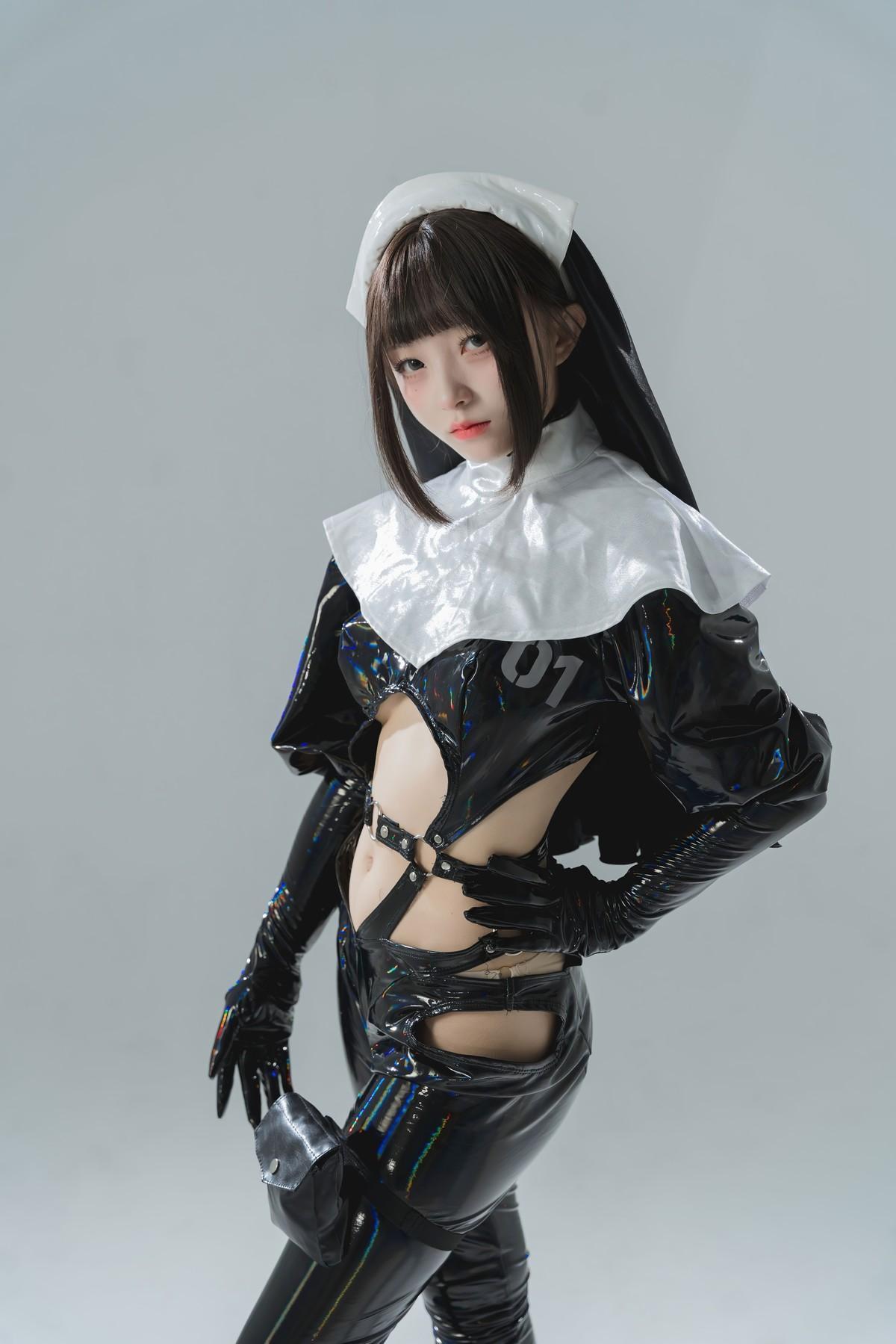 Cosplay 花铃 漆皮修女(22)