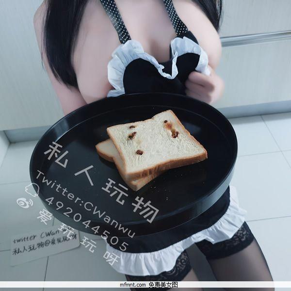 网红私人玩物09.12黑丝厨娘无圣光写真(4)