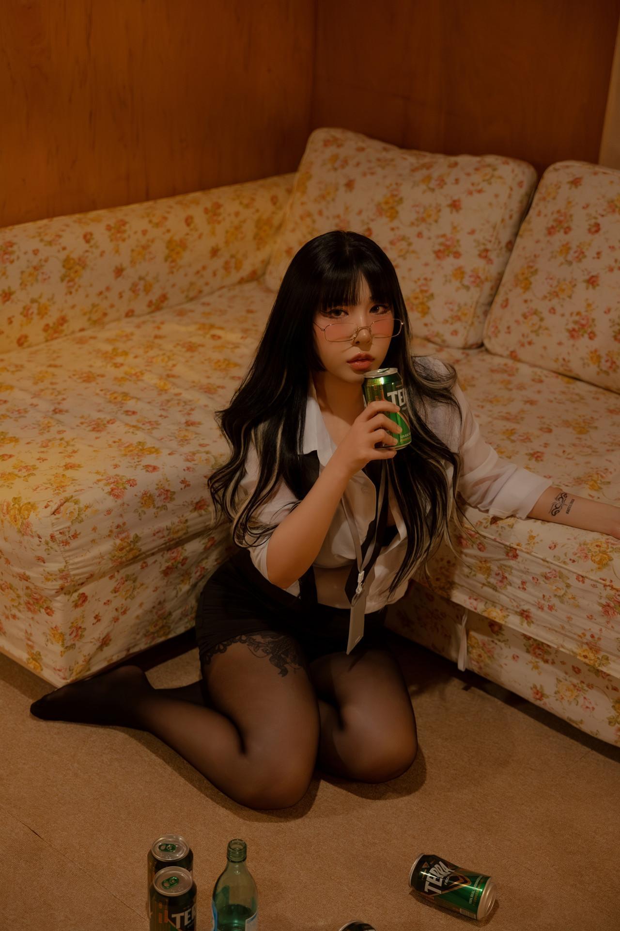 Lee Yuin 유인, Photobook ‘Girl Next Door’ Set.02(1)