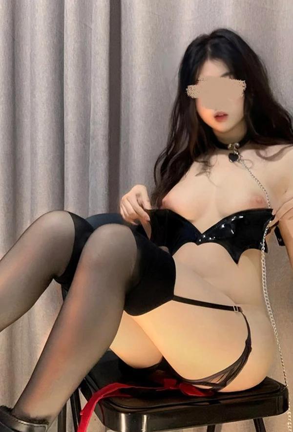 高颜值福利姬@小桃私拍唯美尺度人体图集(23)