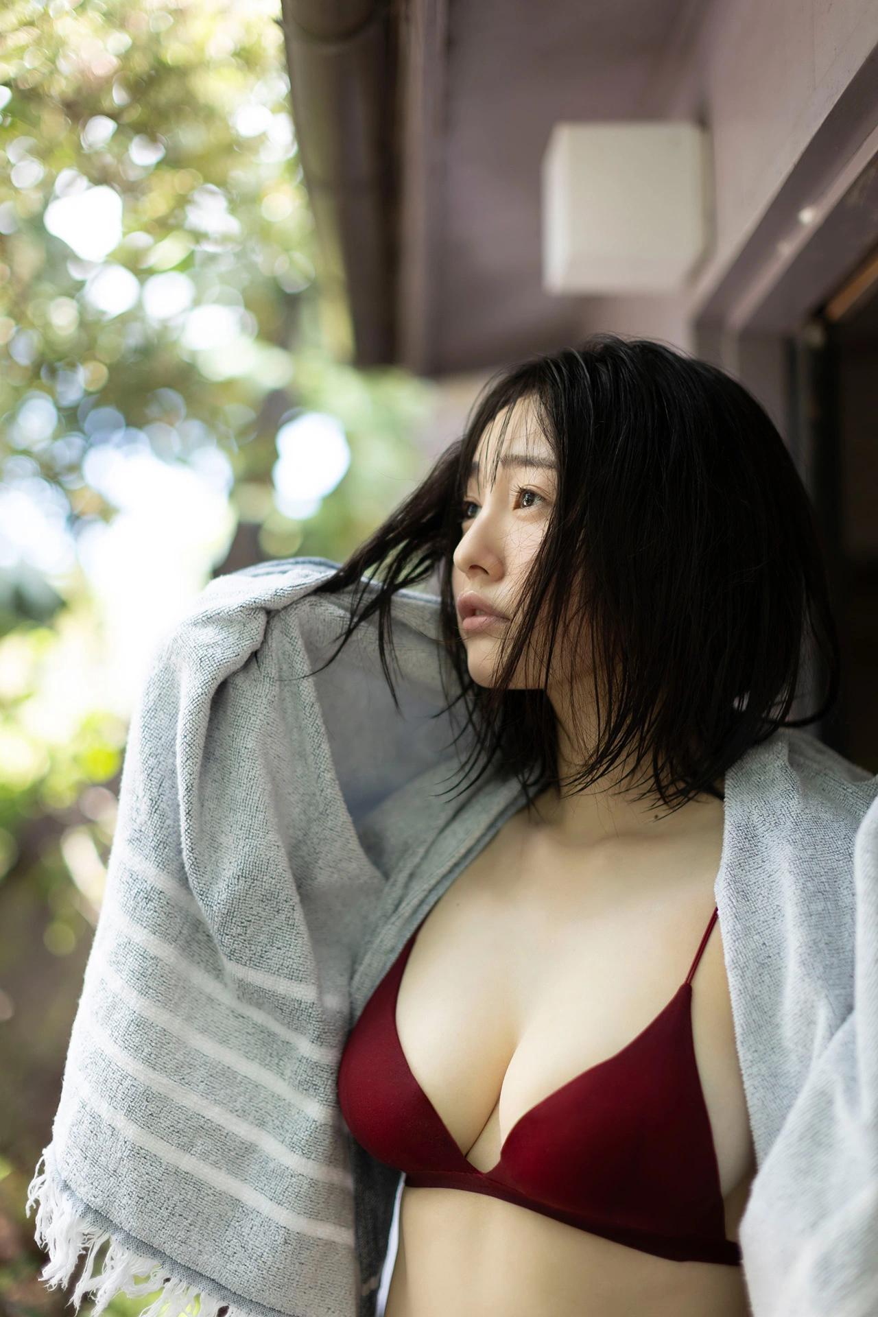 Miu Shirahama 白濱美兎, FLASHデジタル写真集 「ちょっぴりオトナ」 Set.01(25)