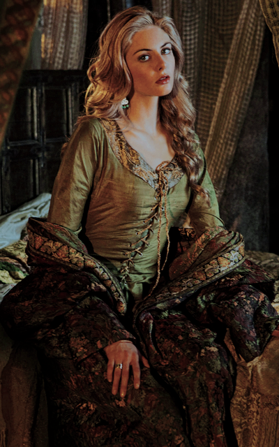 Tamsin Egerton H2V9wMOn_o