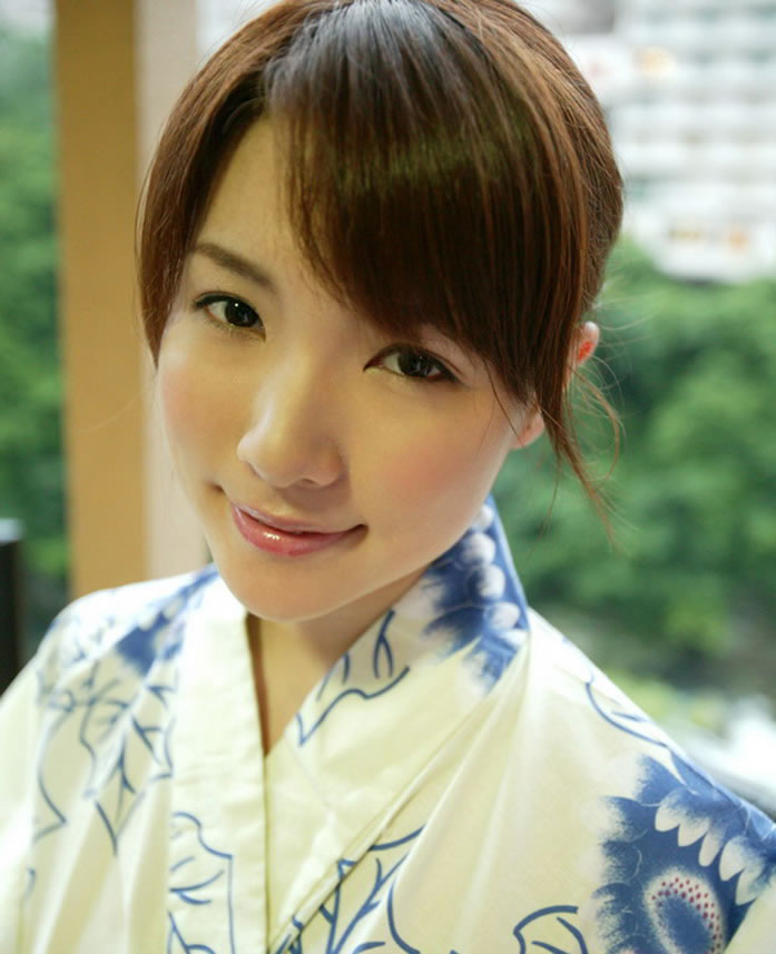 Kimono AV actress Zaotome Luyu exposes a sorrowful photo and causing ecstasy 11