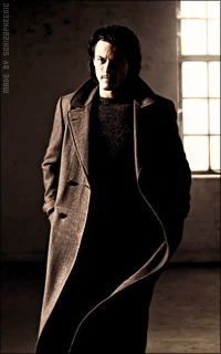 Luke Evans JiigAqG0_o