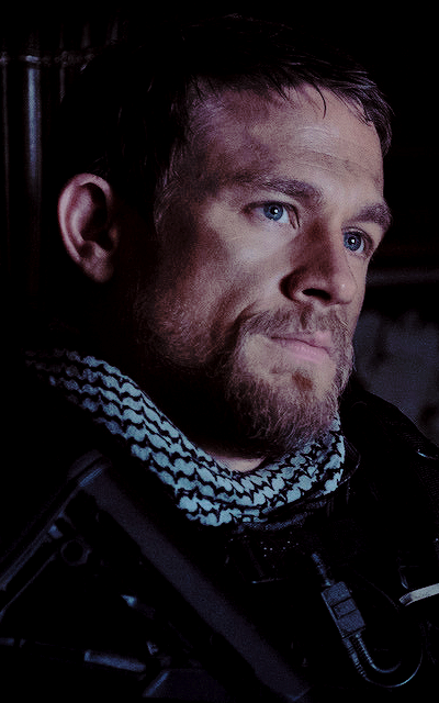 Charlie Hunnam - Page 2 AZM8oOvI_o