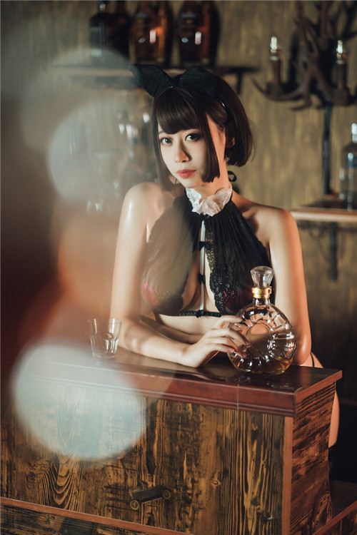 奈汐酱nice 酒吧兔女郎写真(8)