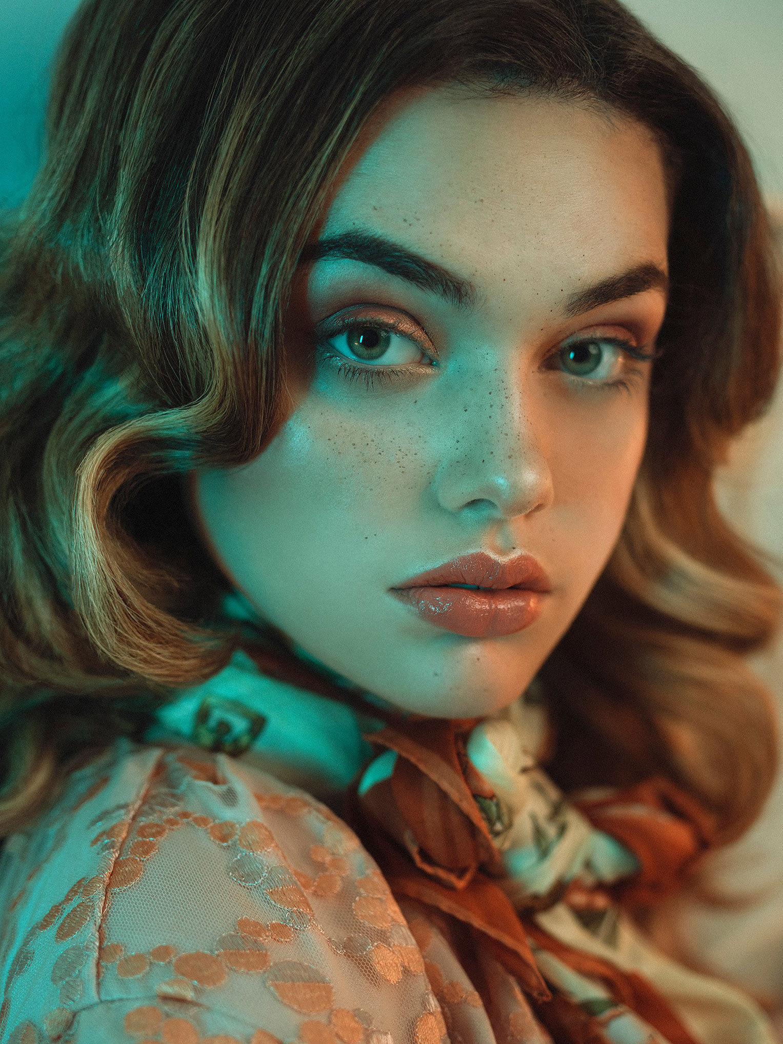 Patricia Lama and Olivia Monjardin by Rebeca Saray Девушки в стиле 1970-х годов / фото 03