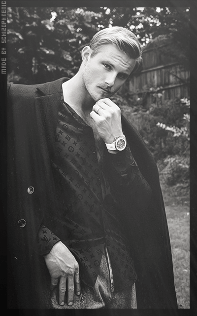 Alexander Ludwig LDns1K1X_o