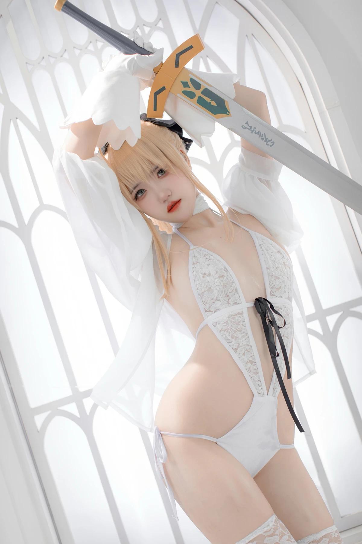Cosplay 阿薰kaOri – FGO 白Saber(23)