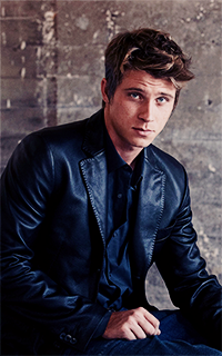 Garrett Hedlund Klg76saL_o