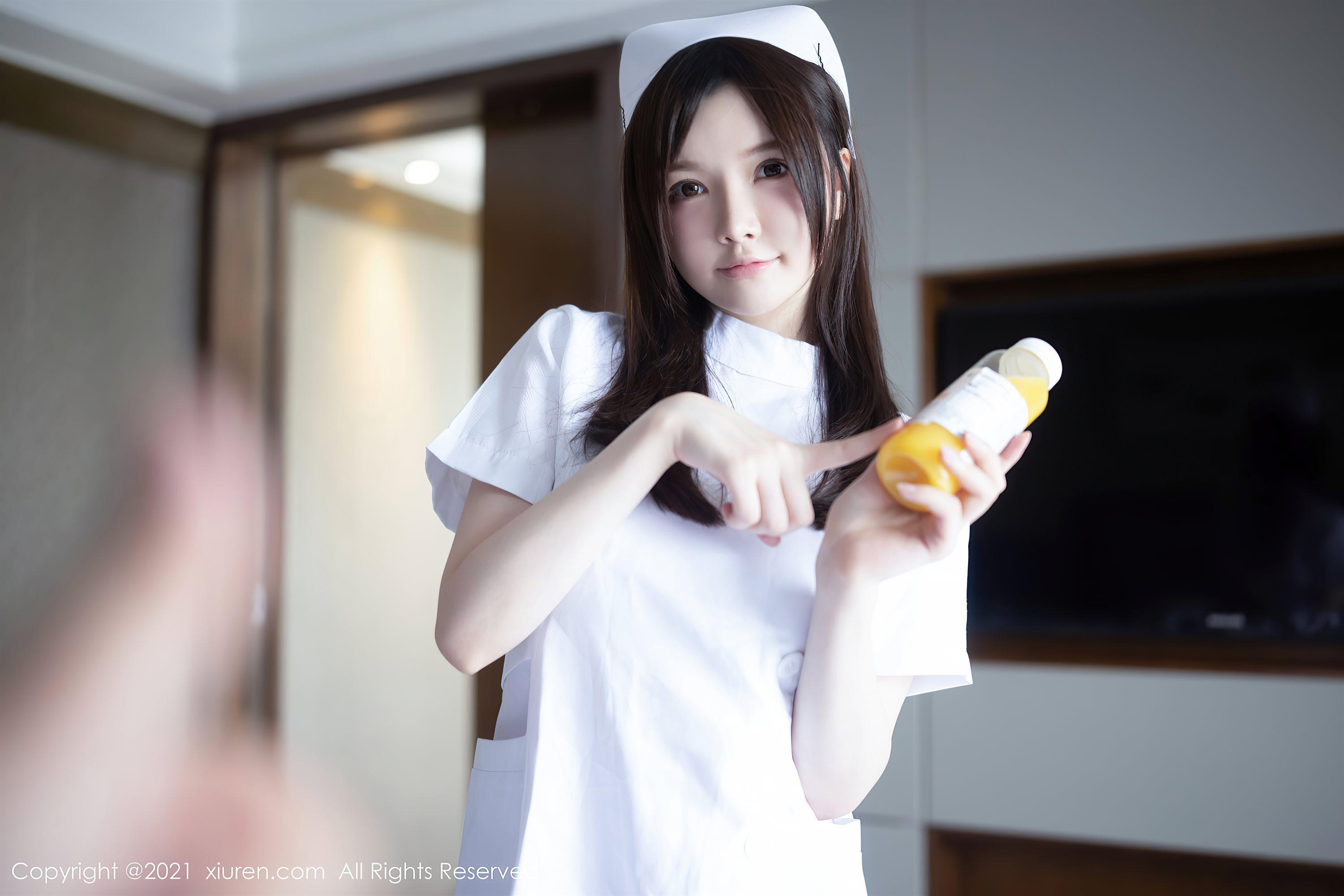 [XiuRen秀人网]No.3114 女神糯美子Mini洁白护士制服主题私房蕾丝内衣秀豪乳翘臀诱惑写真(20)