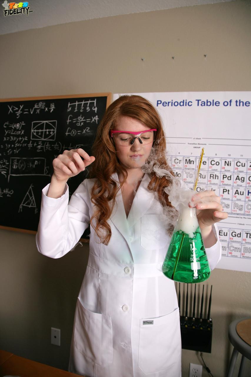 Emo nerd Abbey Rains gets fucked & jizzed by her chemistry professor(2)