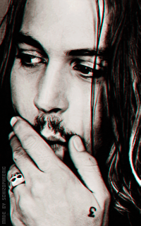 Johnny Depp CnKe7Szm_o