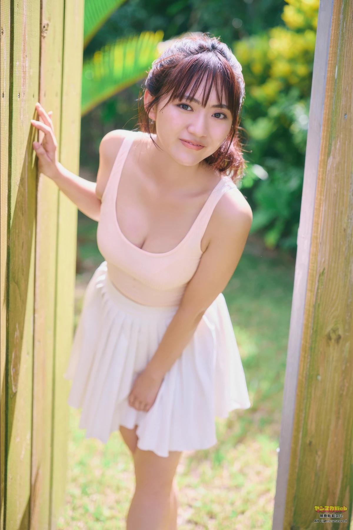 Runa Toyoda 豊田ルナ, Young Magazine 2025 No.46 (ヤングマガジン 2025年46号)(12)