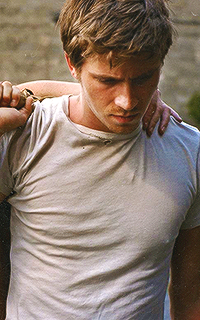 Garrett Hedlund BI8tHd0Y_o