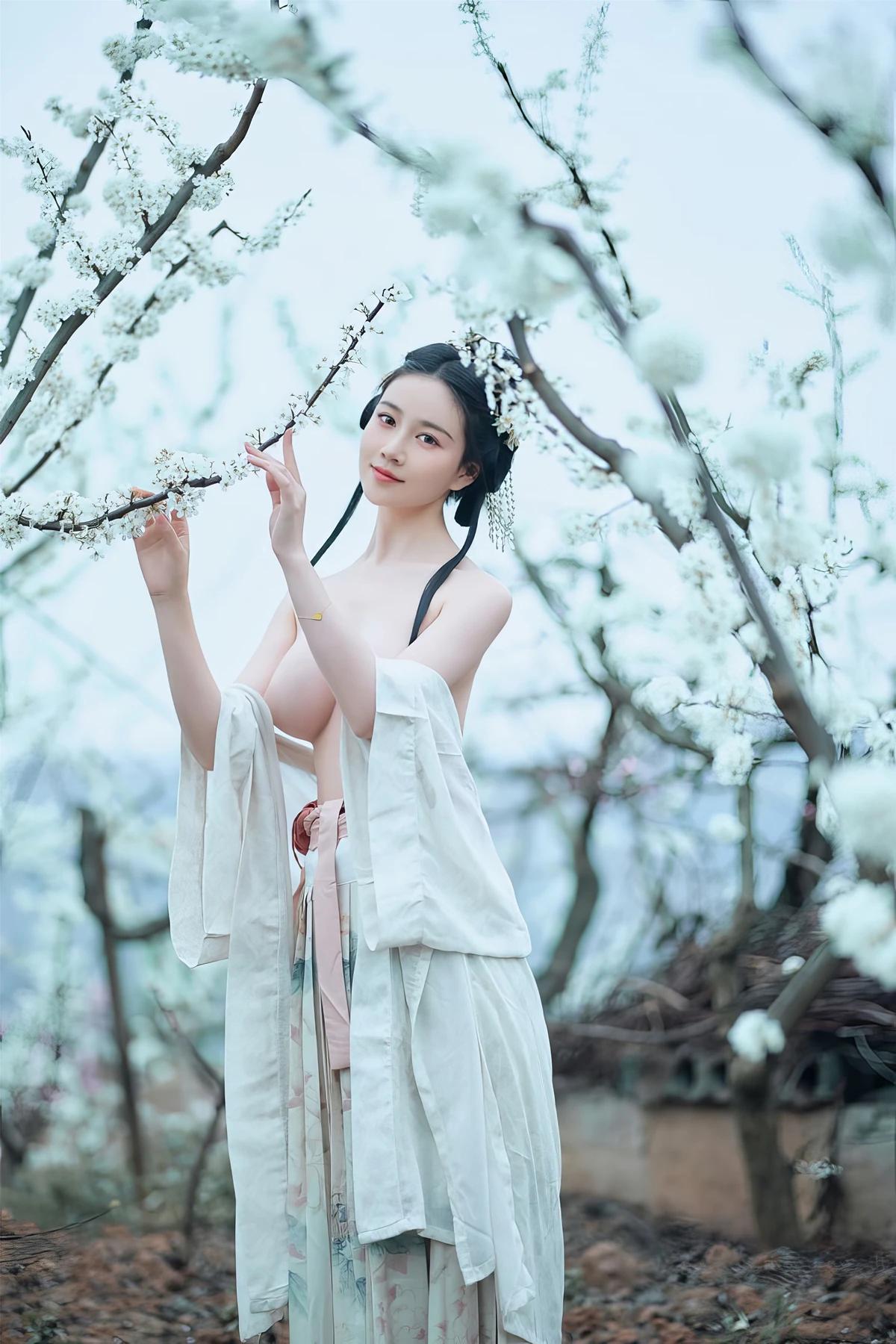 年年Nnian, 写真集 – 三月花(41)