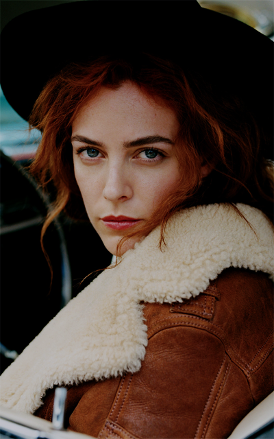 Riley Keough RVQ8dfb5_o