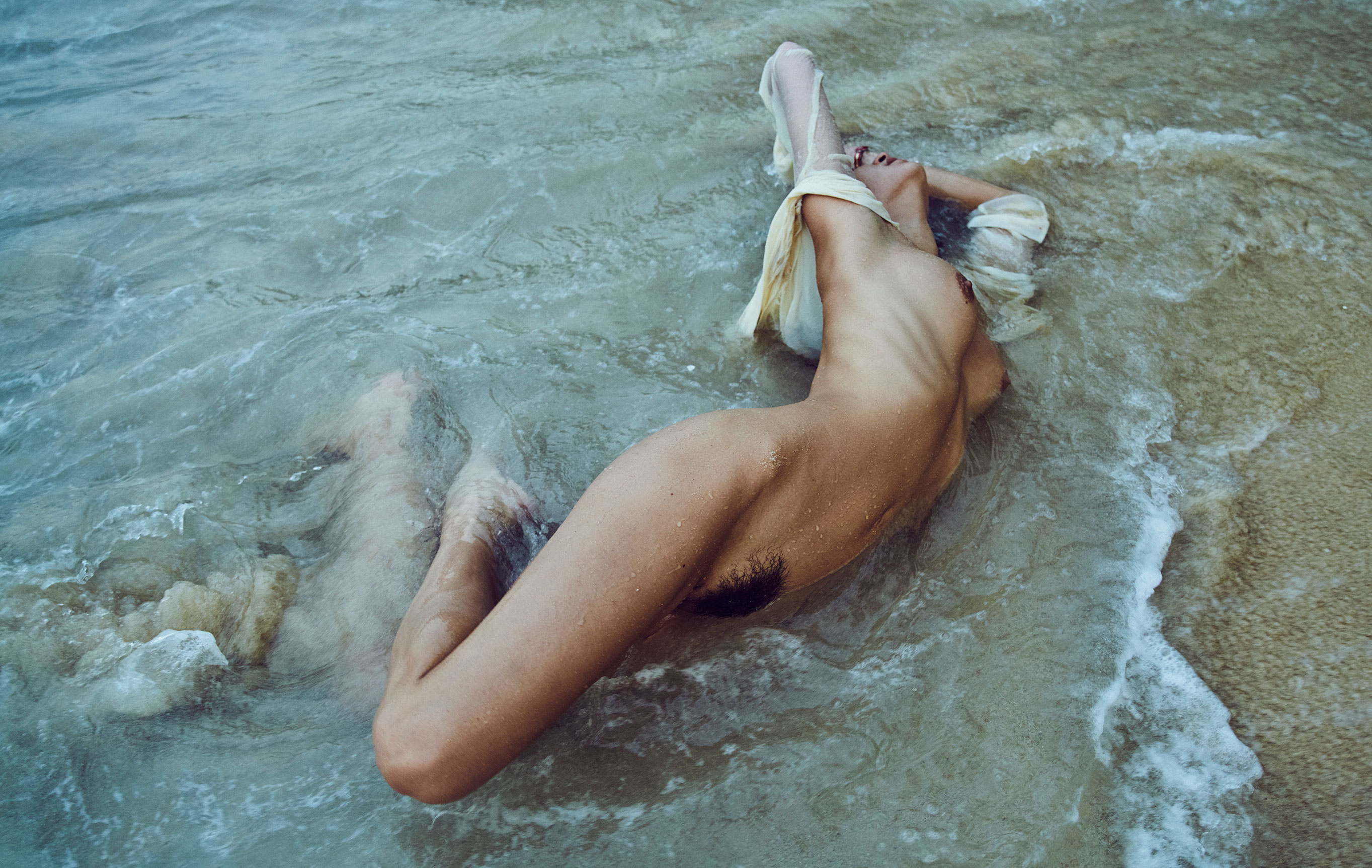Emilie Payet nude by Stefan Rappo заросшая Эмили / фото 03