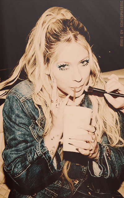 Avril Lavigne GQu6o3Ll_o