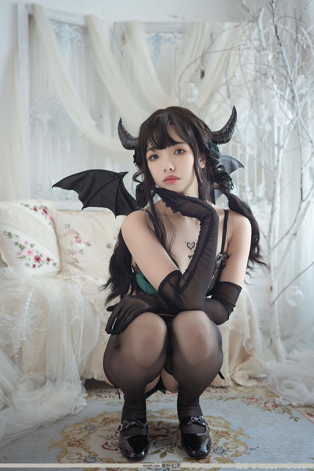 微博红人Coser2.5次元写真@雯妹 NO.021 魅魔本 Proud devil[50P](39)