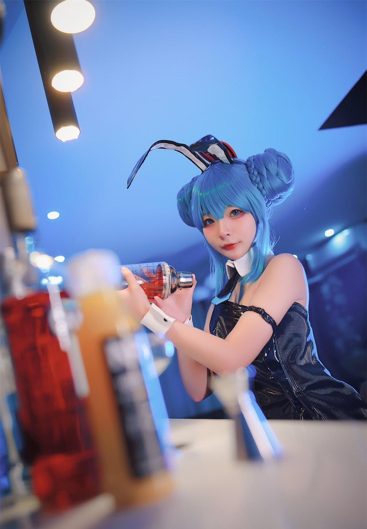 Cosplay Yuuhui玉汇 初音黑兔(12)