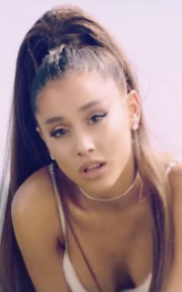 Ariana Grande CSl47OlP_o