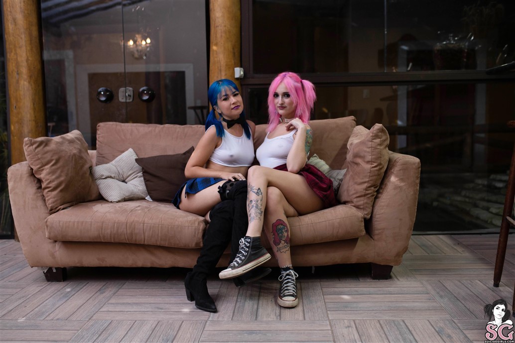 Dani_bluee + Nandaroxy Suicide, Blue And Pink