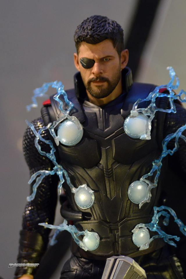 Exhibition Hot Toys : Avengers - Infinity Wars  - Page 2 NvdMQUzw_o