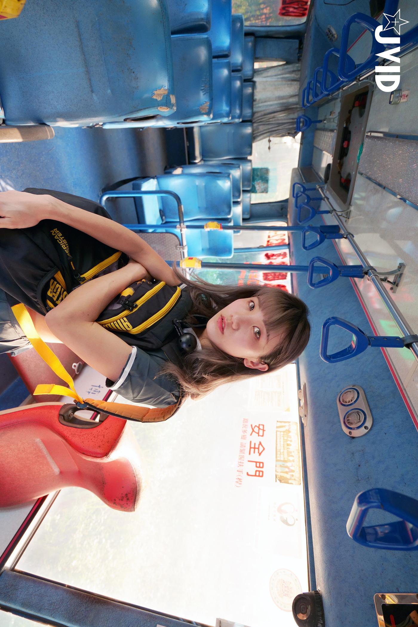 JVID 伊芙蝶 – 真实-公车上处女丧失回忆录 Set.01(7)