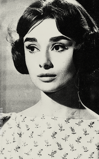 Audrey Hepburn YYt6hLd3_o