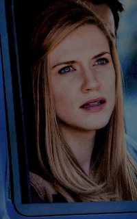 Sara Canning D6WjX37d_o