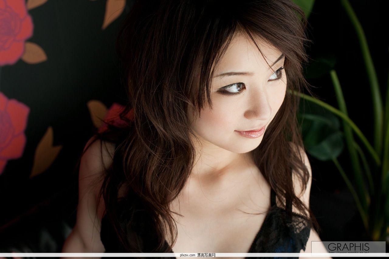 [日本Graphis写真] Gals No.207 Mahiro Aine(愛音美/爱音真寻) – Sweet Candy(25)