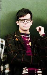 Asa Butterfield YPXpnTd3_o