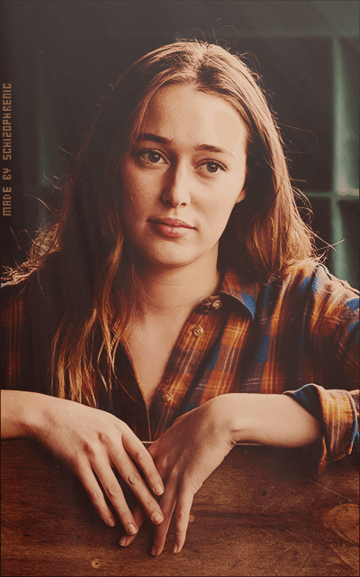 Alycia Debnam-Carey PyR5IhDB_o