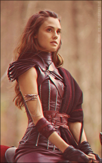 Poppy Drayton ZTGJaXqy_o