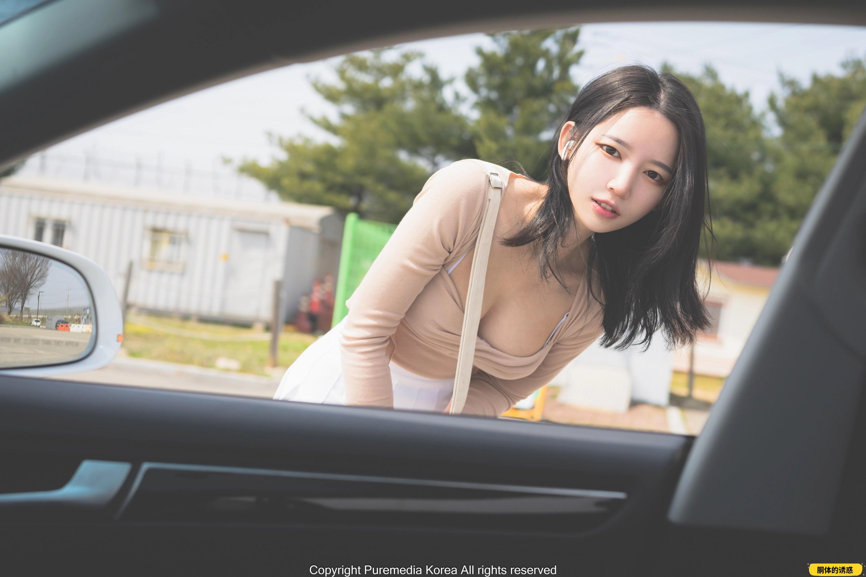 Yeha 예하 PURE MEDIA VOL.176 in the car [102P]