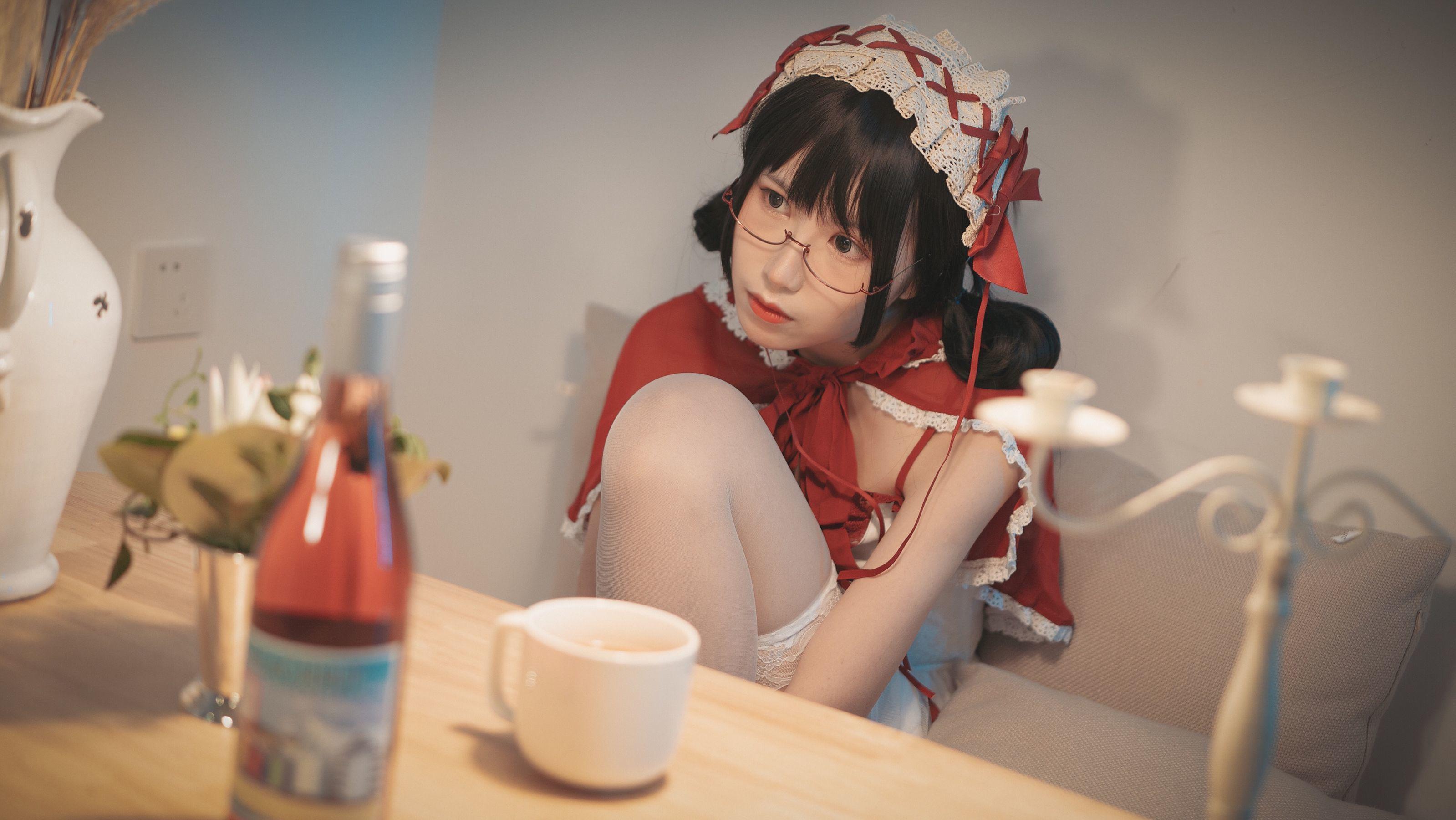 [网红Coser] 逐月su 《小红帽》 写真集(27)