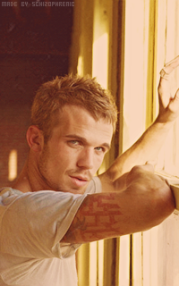 Cam Gigandet FVGq8D79_o