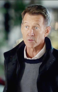 James Denton R57Bb3iS_o