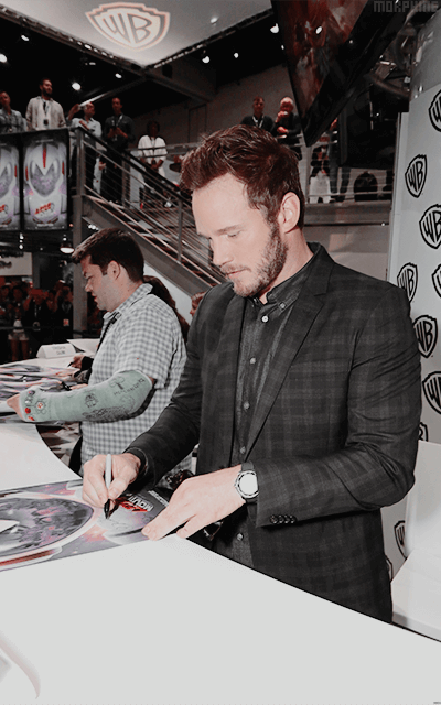 Chris Pratt OcOKG63w_o