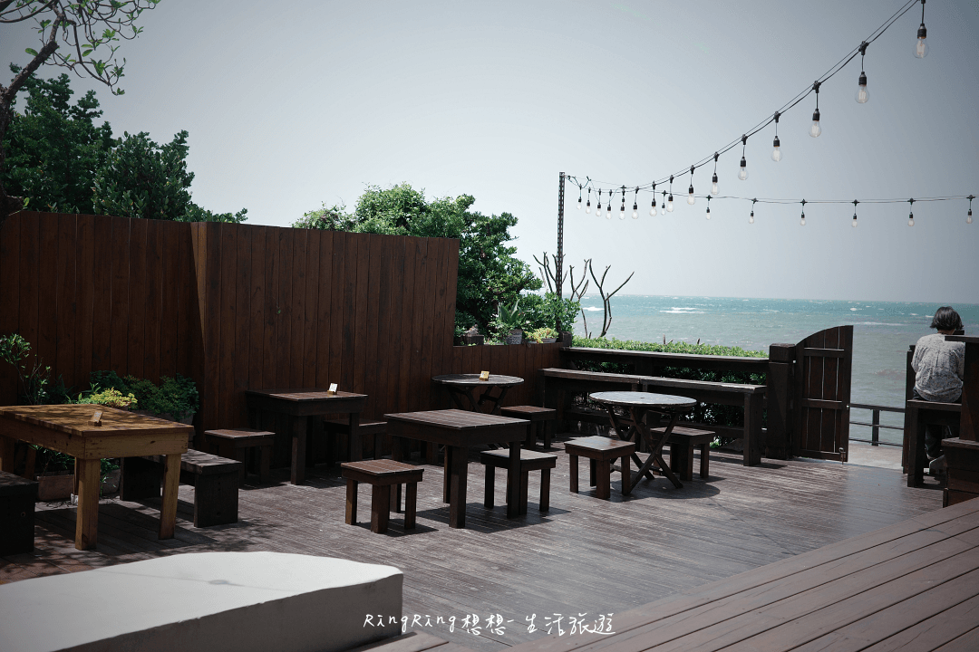 海邊灶咖用餐空間